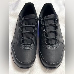 Tredsafe slip resistant shoes